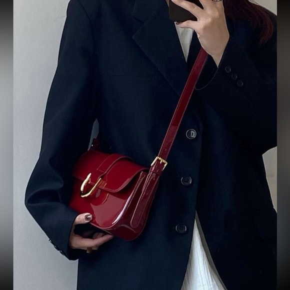 Burgundy / maroon / dark red / wine color adjustable patent gold buckle bag - Picture 12 of 15
